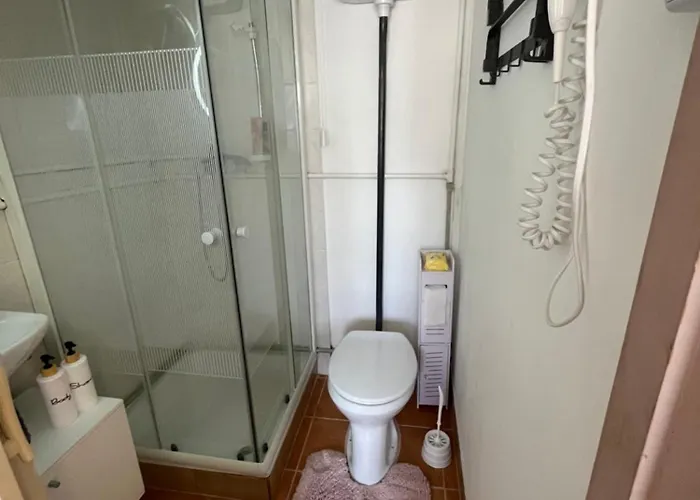 Maya Vendeghaz Semesterbostad *