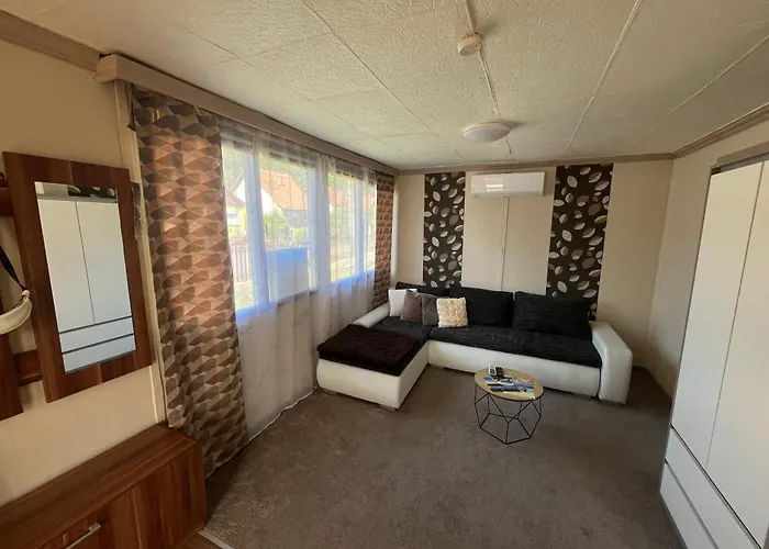 Semesterbostad Maya Vendeghaz *